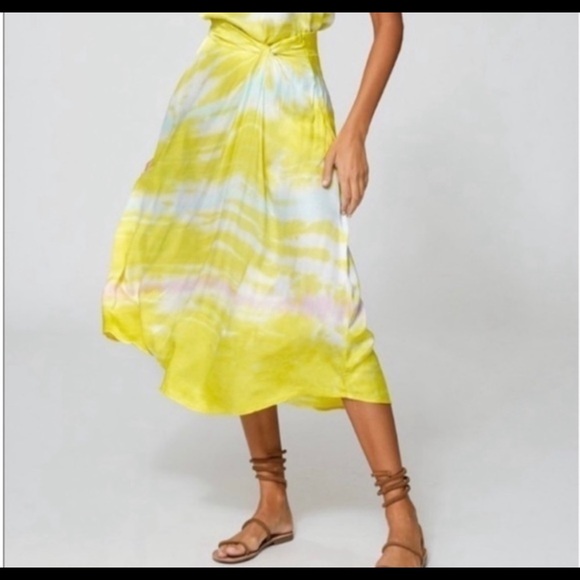 YFB Savanna Satin Slip Skirt In Zest Ripple Size Small NWT - Picture 7 of 8